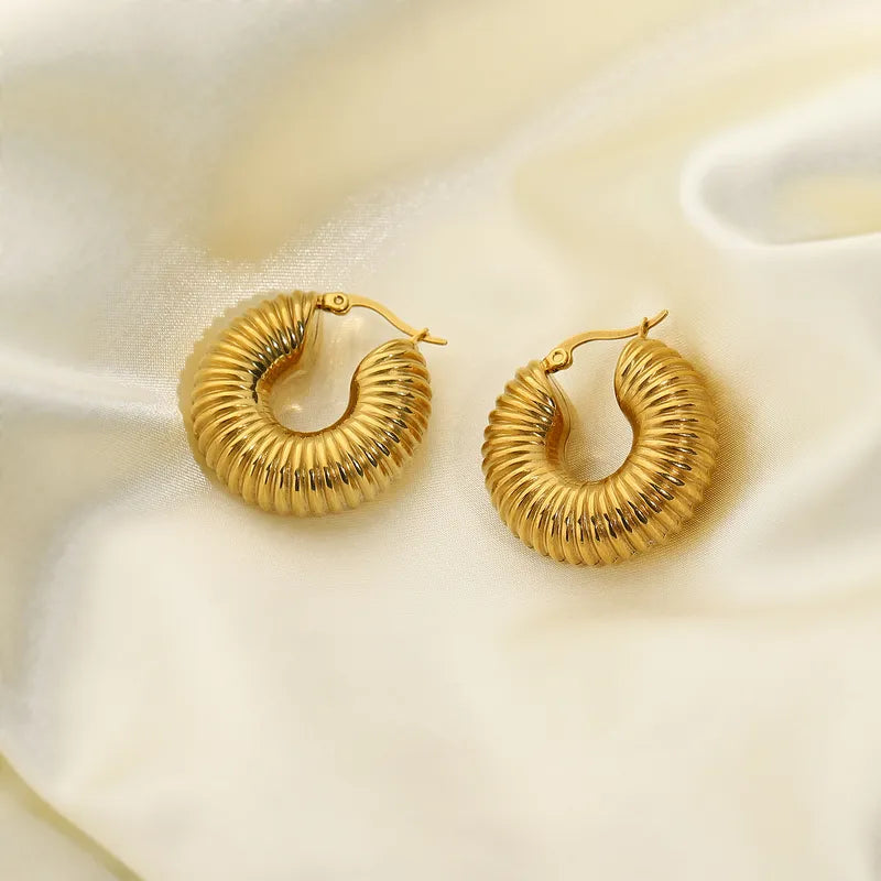 Classic Celeb Hoops - 18K Gold Plated Earrings - PEACHY ACCESSORIES
