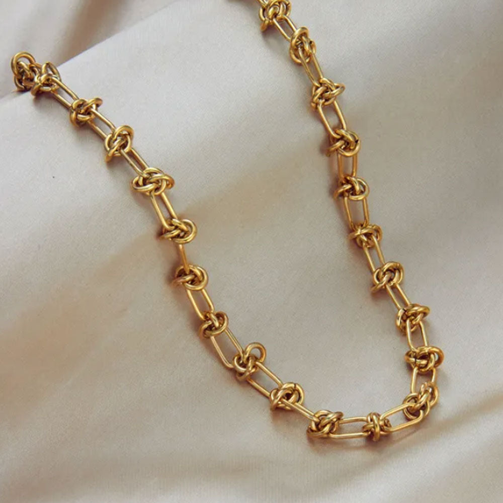 Chunky Knot Necklace - 18K Gold Plated