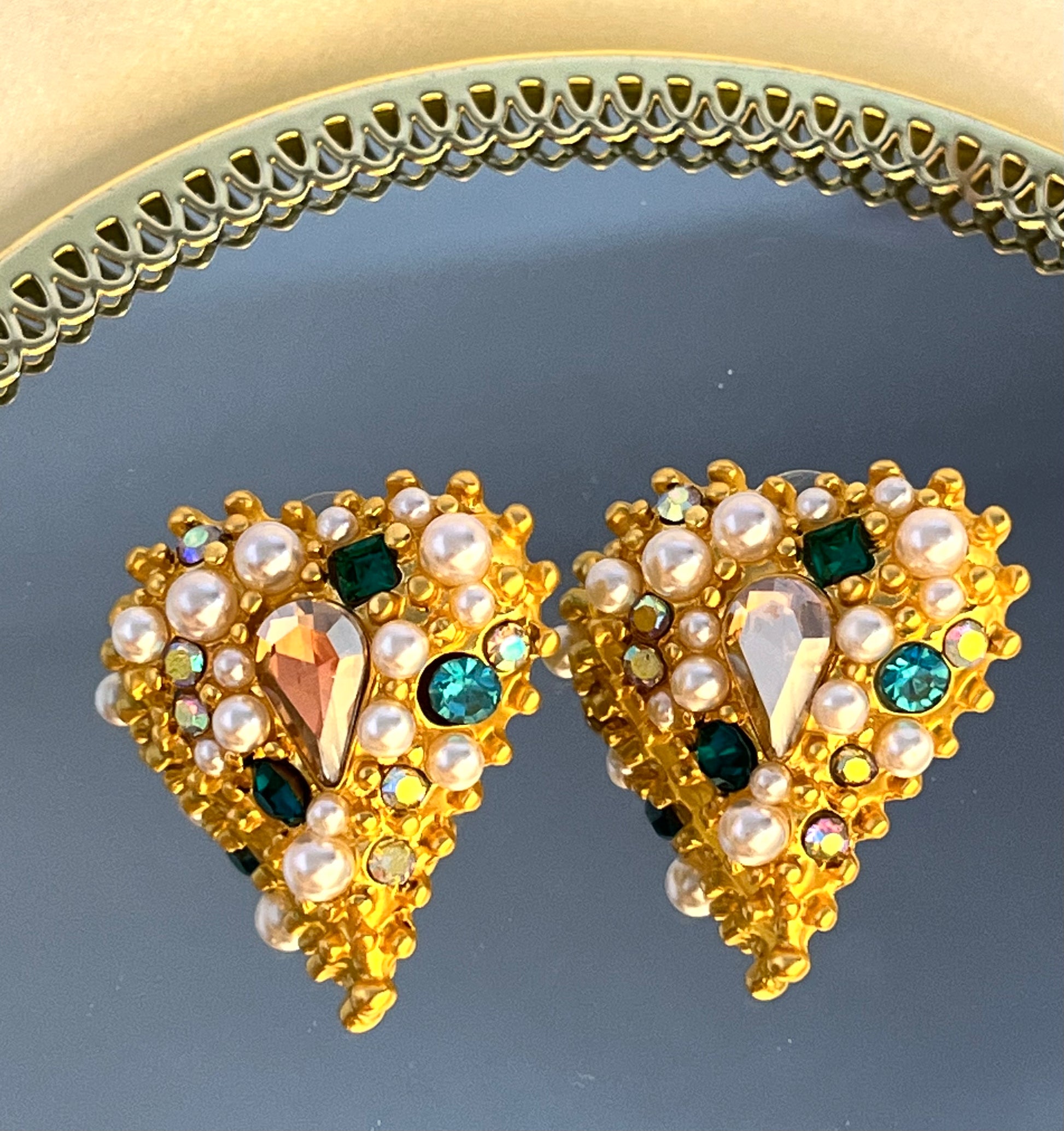 Heart Shaped Gemstones Pearl Zircon Earrings - PEACHY ACCESSORIES