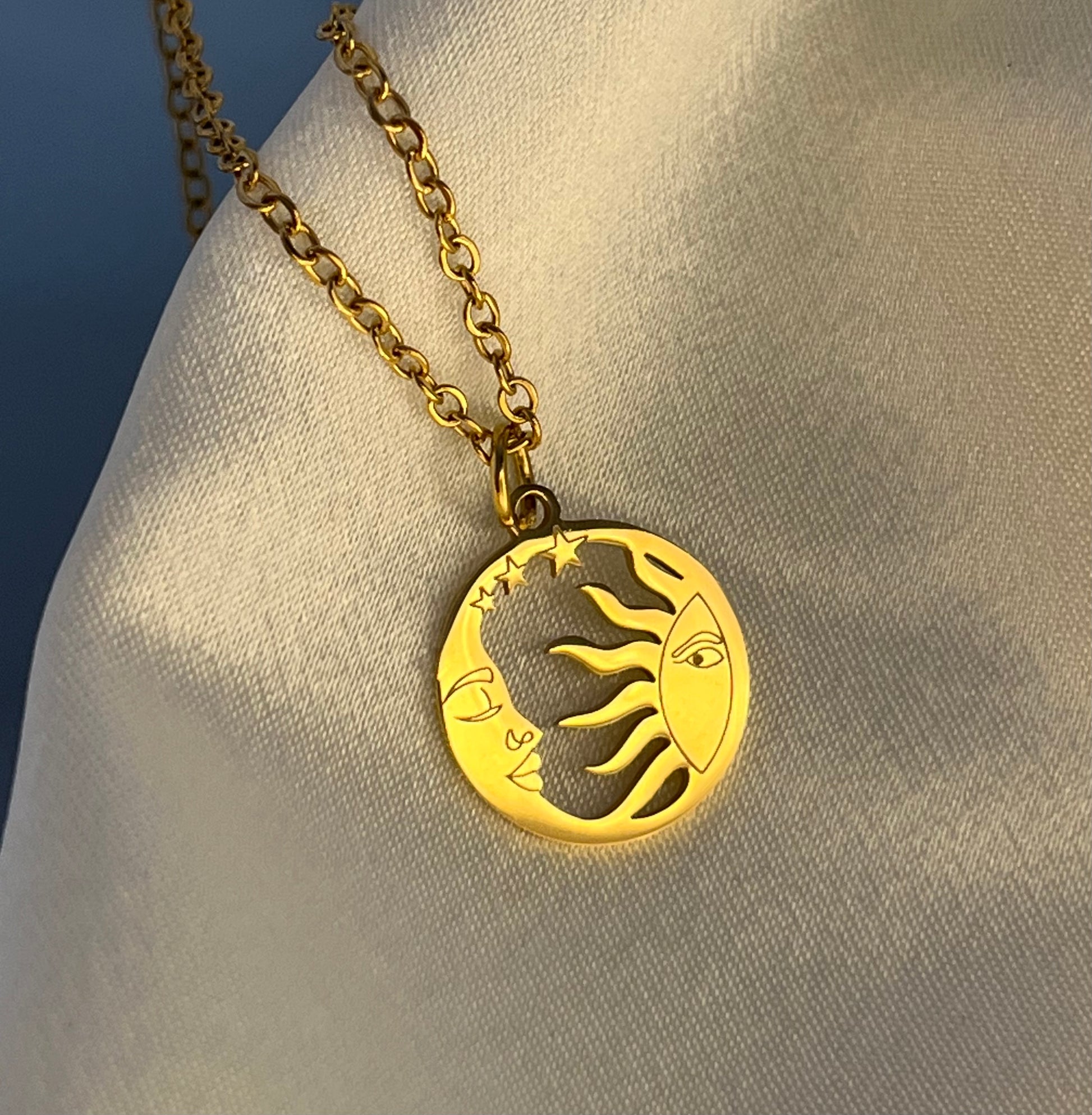Sun Moon 18K Gold Plated Necklace - PEACHY ACCESSORIES