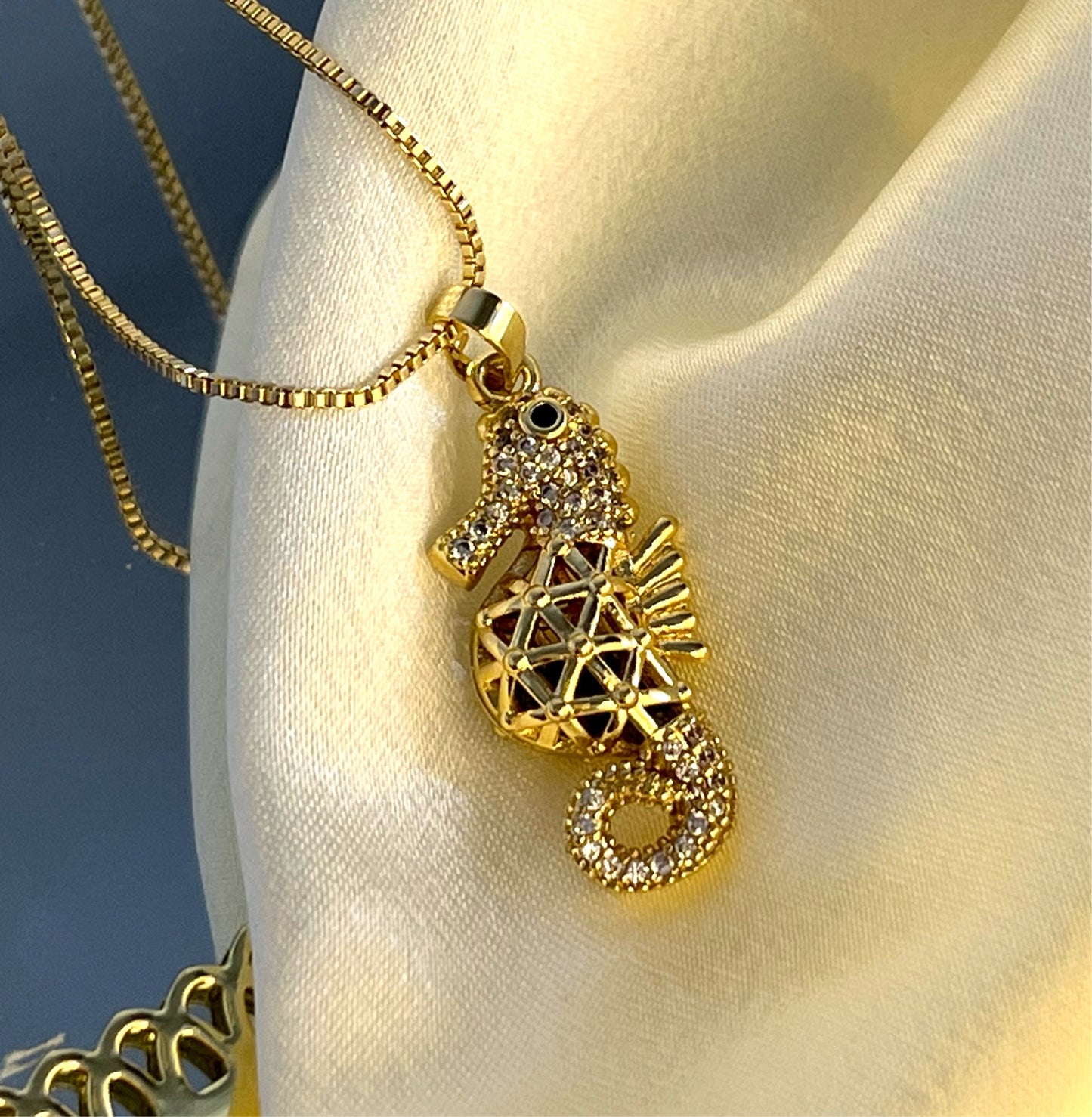 Seahorse 18K Gold Plated Zircon Pendant Necklace - PEACHY ACCESSORIES