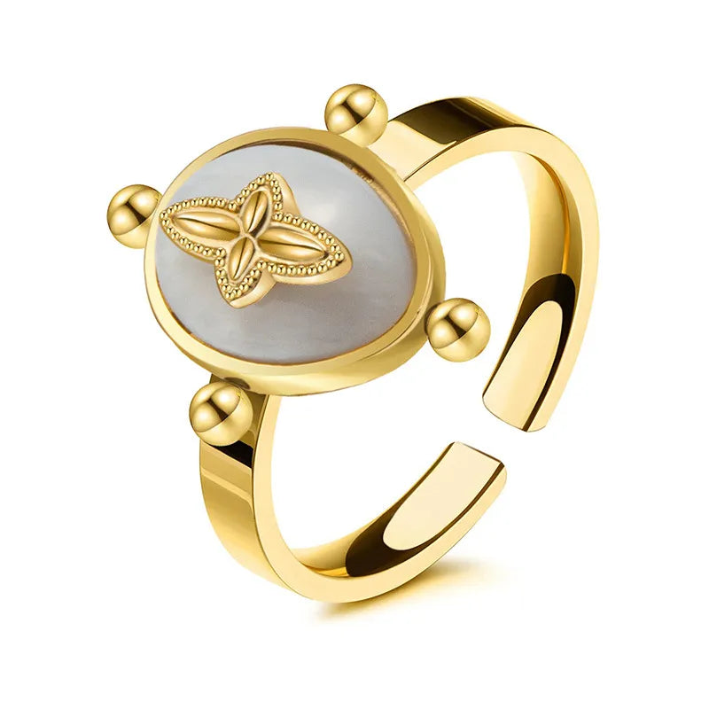 Royal Knight Ring - 18K Gold Plated